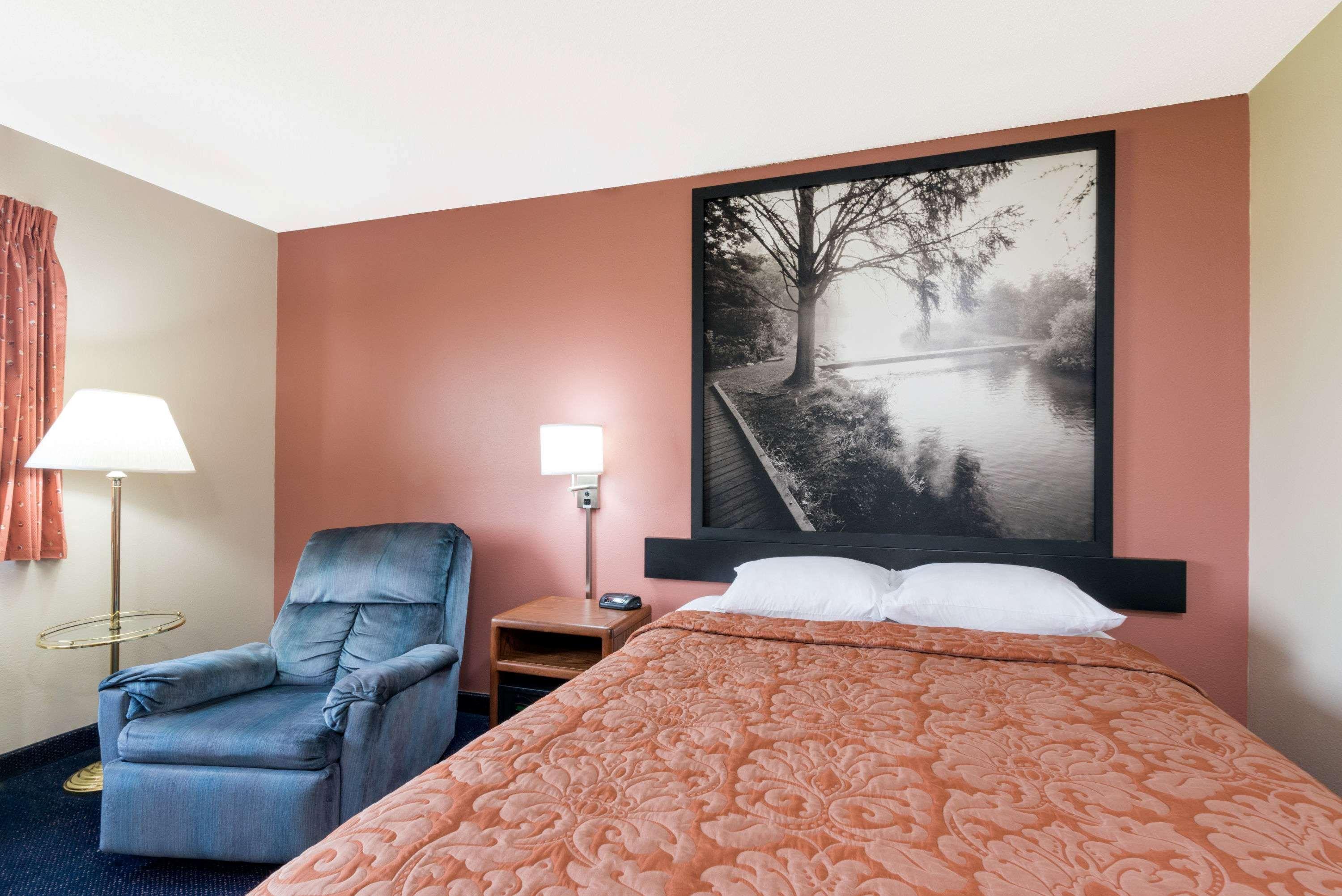 Hotel Super 8 By Wyndham Perham Exteriér fotografie