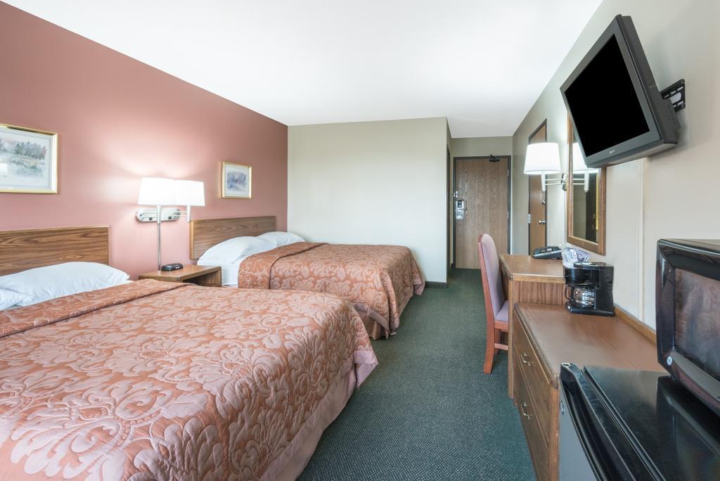 Hotel Super 8 By Wyndham Perham Exteriér fotografie